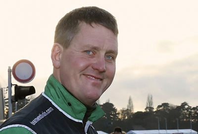 999 segrar utan dikeskörning