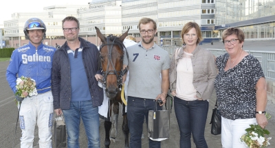 Ratad från auktionen – nu miljonärska