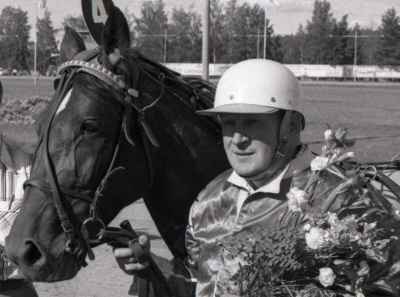 Sture Lindström avliden