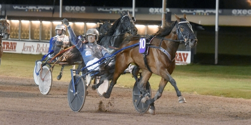 Violet och Kevin tog sats mot stjärnorna