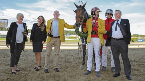 Ström: ”Vad sägs om en medelväg, det som vi är så bra på i Sverige”