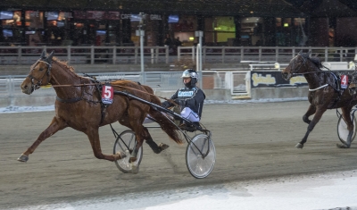 Två raka och 120.000 in