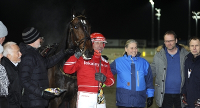 Läcker i andra raka