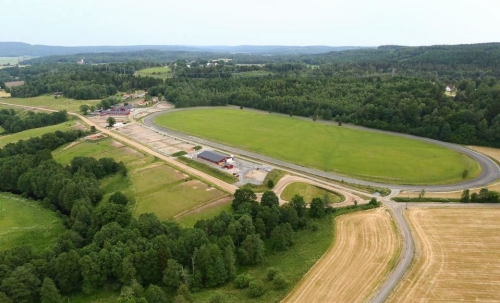 Karlstedt köper Dunevad