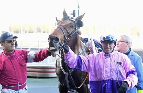 Lover Face etta i Paris