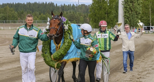 Svensk trippelmiljonär till Gocciadoro
