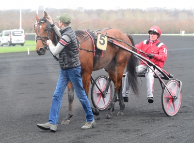 Generaal Bianco trea i Paris