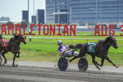 Real Cool Sam i Peter Haughton