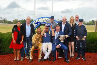 Två titlar till ”Sverige”