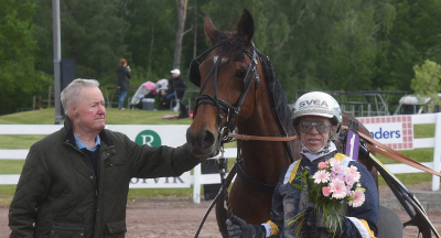 Mantorptravets starke man Arne R Eriksson avliden
