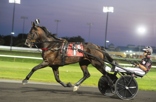 Avel och tävling för USA-stjärna