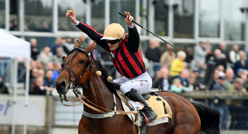 Topplistor: Carres monstermånad