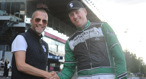 Svenskdubbel på gräsbanor