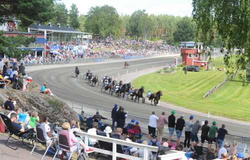 Pladask för Sommartravet