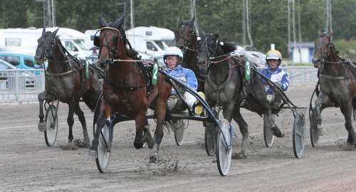 Treåringen hedrar döde pappan