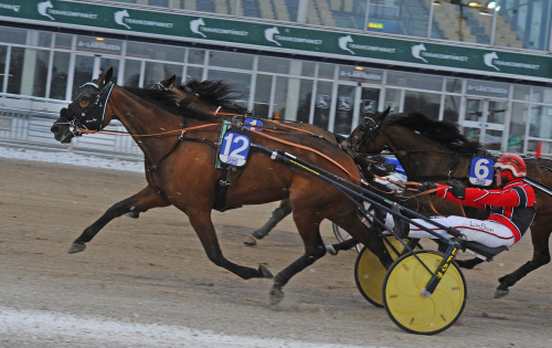Dansar mot Drottning Silvia