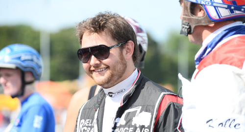 Inför V86: Brenne tackar hårdrocksbandet