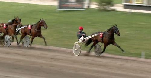 Svenskfödd tog fjärde raka