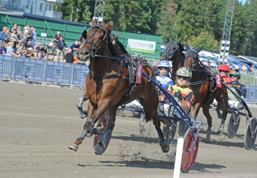 E3: Elfvings toppsto tog chansen