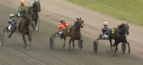 ”Han går väldigt bra på häst”