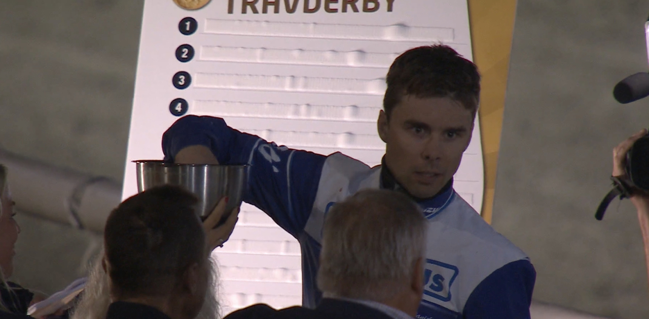 Vilket spår blev det för Bullet the Bluesky i finalen i Svenskt Travderby?