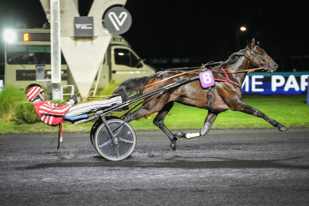 Mack de Blary vinner för Théo Duvaldestin. Foto: Scoopdyga