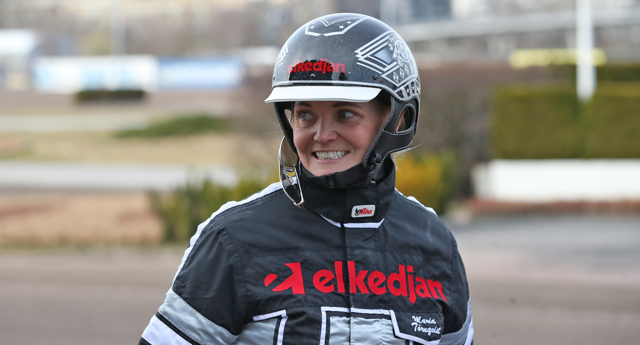 Maria Törnqvist har stängts av 18 månader och ska betala 300.000 kronor i böter. Foto Mathias Hedlund/Sulkysport