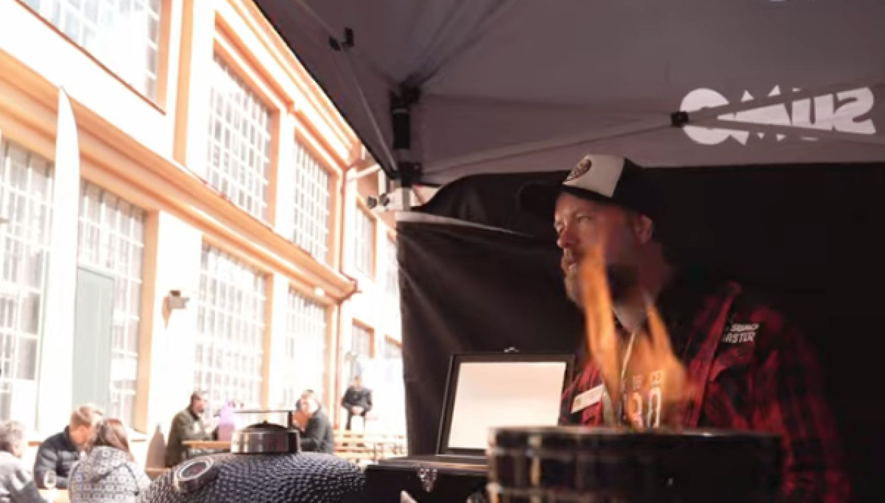 Grillat och travsport – den kombinationen bjuds på Åby i vår.