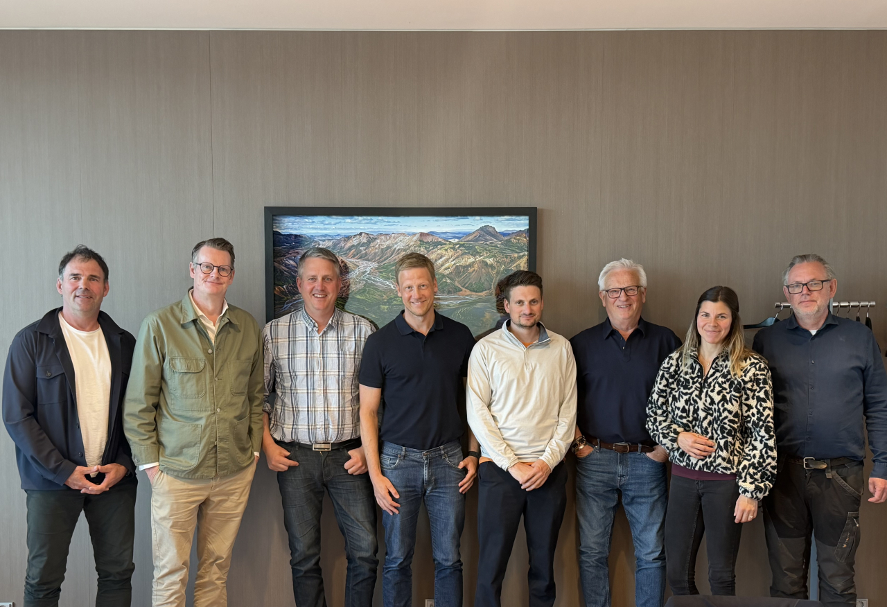 Conrad Lugauer (t.v.), Per Schlingmann, Jörgen Westholm, Mattias Bergdahl, Markus B Svedberg, Hasse Backe, Sandra Eriksson och Lars G Dahlgren.