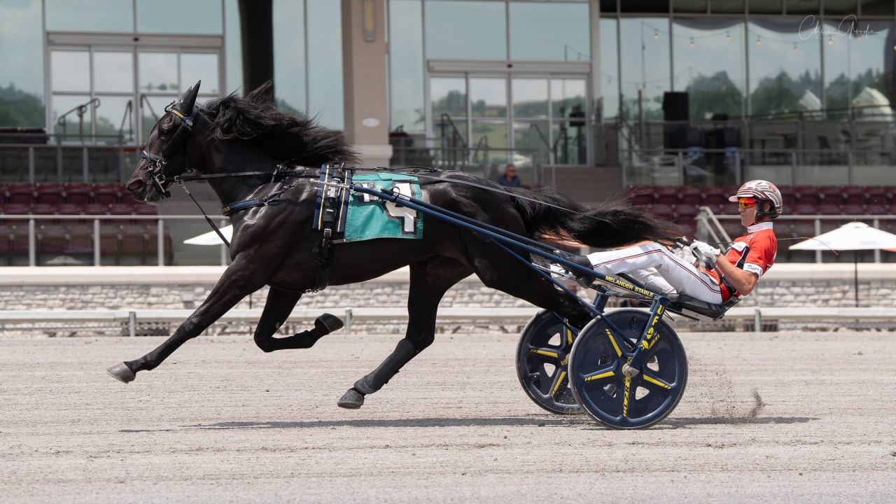 Cruzio inledde Marcus Melanders trippel igår på Meadows. Foto: Chris Gooden