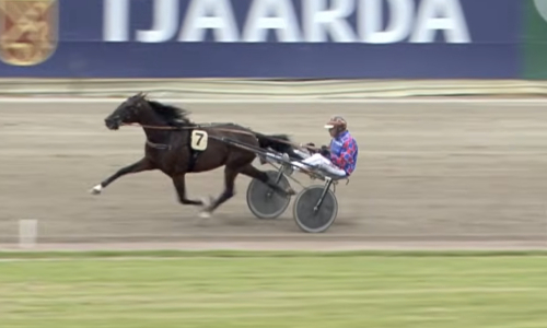 Överlägsen vid tionde raka