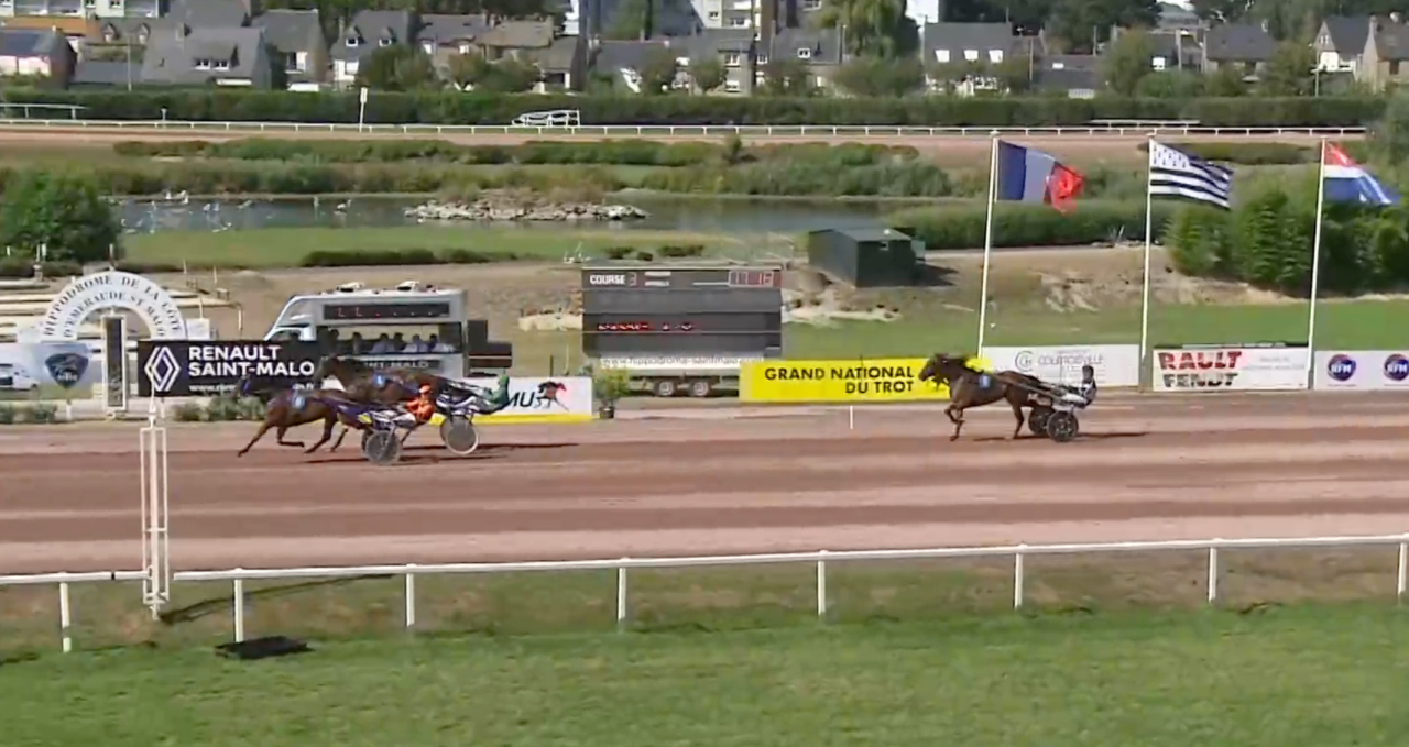Waldgeist, Playboy de Reve och Jackpot Mearas tog de tre tätplaceringarna i Saint-Malo.